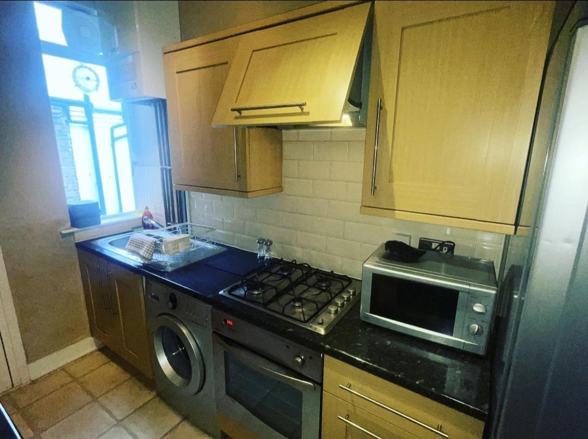 Luxury 1-Bed Apartment With Stunning City Views Perfect For Short Stays In London Londres Exterior foto