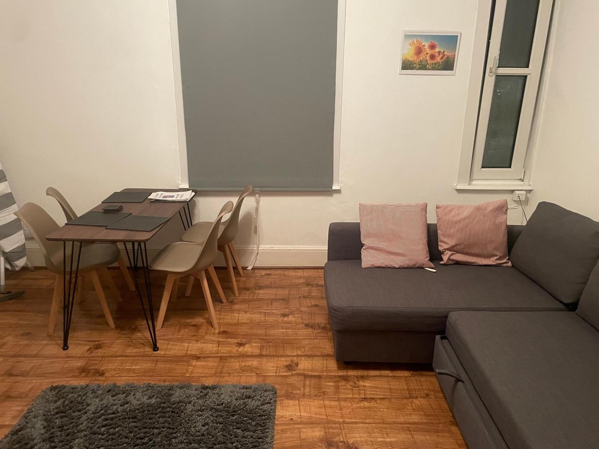 Luxury 1-Bed Apartment With Stunning City Views Perfect For Short Stays In London Londres Exterior foto